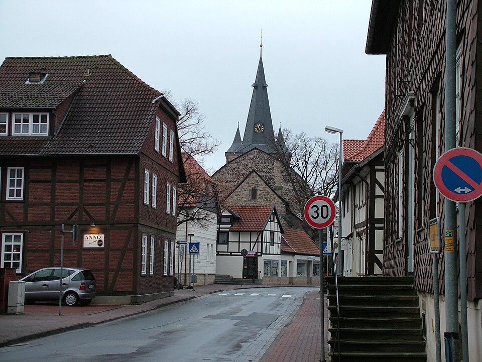 Wintergarten-Fachbetriebe in Pattensen: Dammstrasse – Foto: Wikimedia-Autor Wintergarten-Fachbetriebe in Pattensen: Dammstrasse