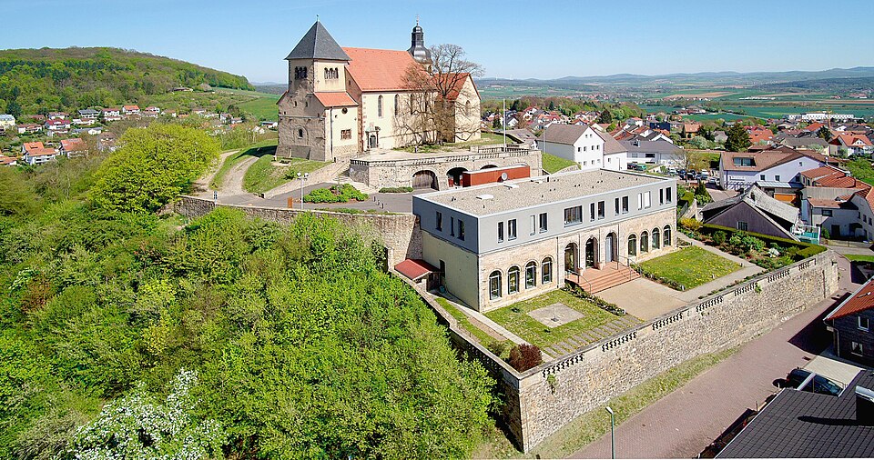 Wintergarten-Fachbetriebe in Petersberg: Liobakirche – Foto: Verum Wintergarten-Fachbetriebe in Petersberg: Liobakirche