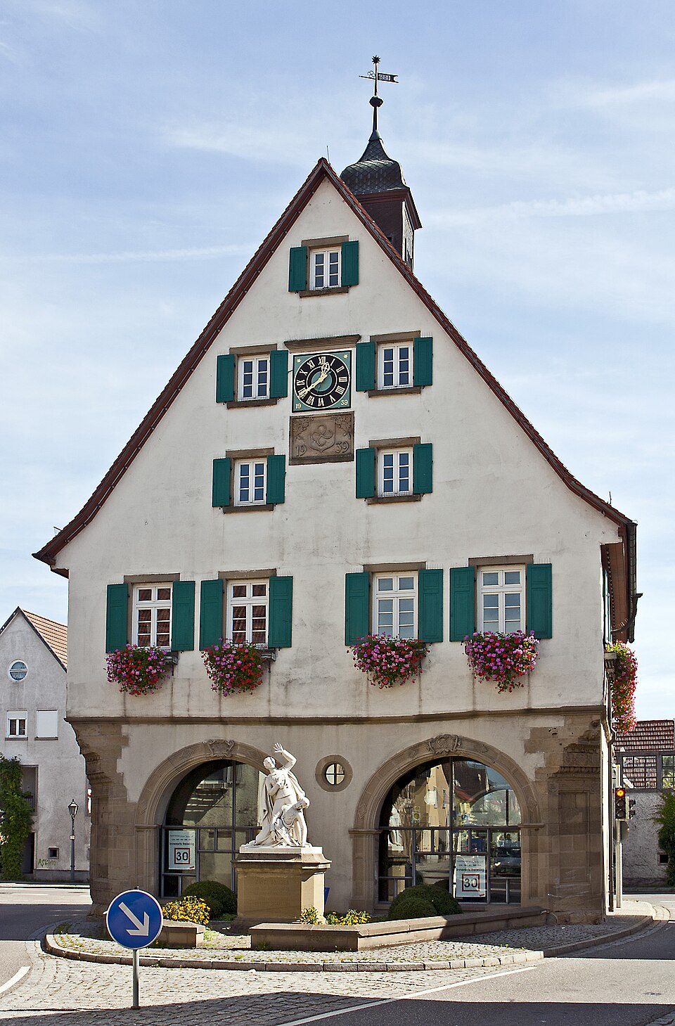 Wintergarten-Fachbetriebe in Pleidelsheim: Altes Rathaus – Foto: Rudolf Stricker Wintergarten-Fachbetriebe in Pleidelsheim: Altes Rathaus