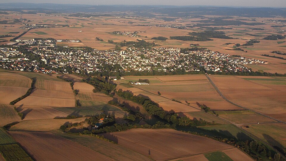 Wintergarten-Fachbetriebe in Polch: Stadtansicht – Foto: Wolkenkratzer Wintergarten-Fachbetriebe in Polch: Stadtansicht
