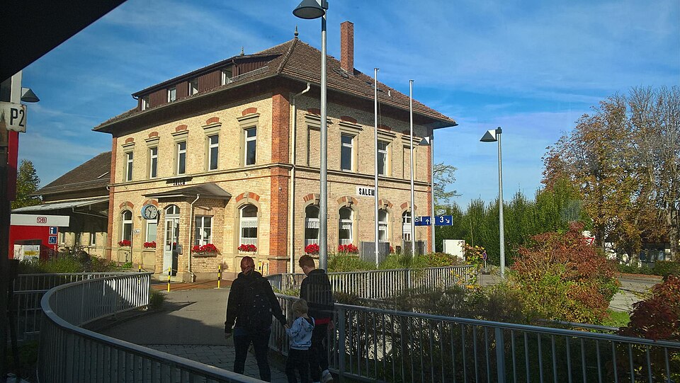 Wintergarten-Fachbetriebe in Salem: Landappbw Bahnhof – Foto: Kolonist Wintergarten-Fachbetriebe in Salem: Landappbw Bahnhof