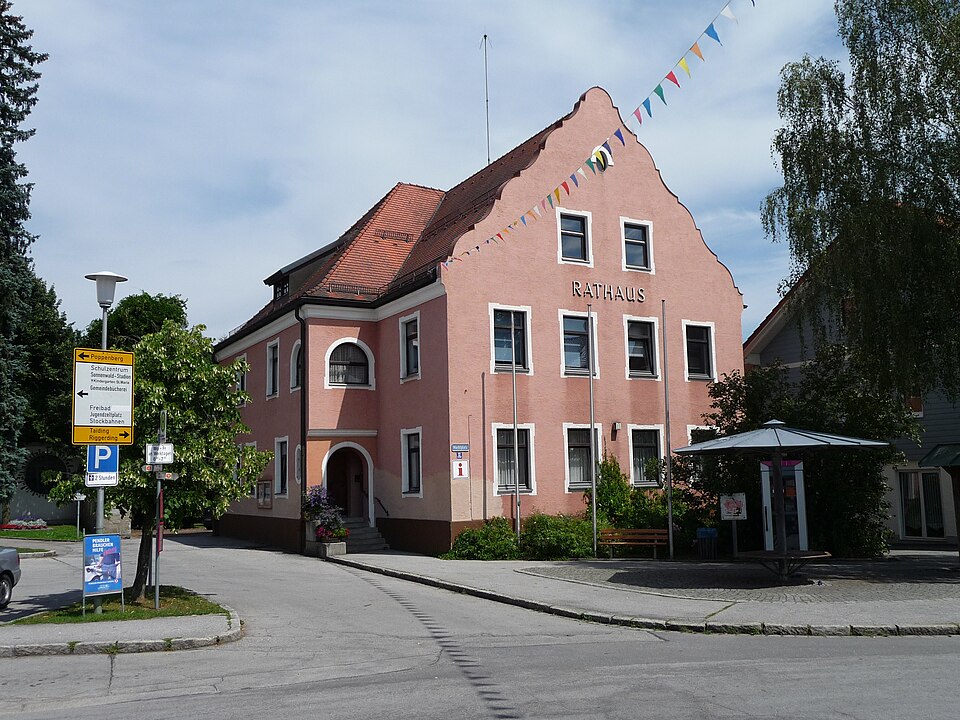 Wintergarten-Fachbetriebe in Schöllnach: Rathaus
