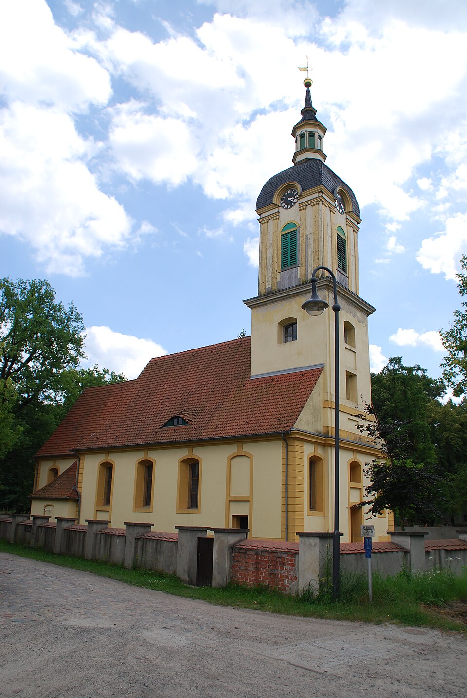 Wintergarten-Fachbetriebe in Schöneiche: Schlosskirche – Foto: Marcus Cyron Wintergarten-Fachbetriebe in Schöneiche: Schlosskirche