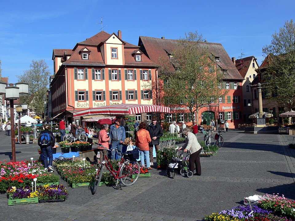 Wintergarten-Fachbetriebe in Schwabach: Marktplatz – Foto: Wolfgang Sauber Wintergarten-Fachbetriebe in Schwabach: Marktplatz