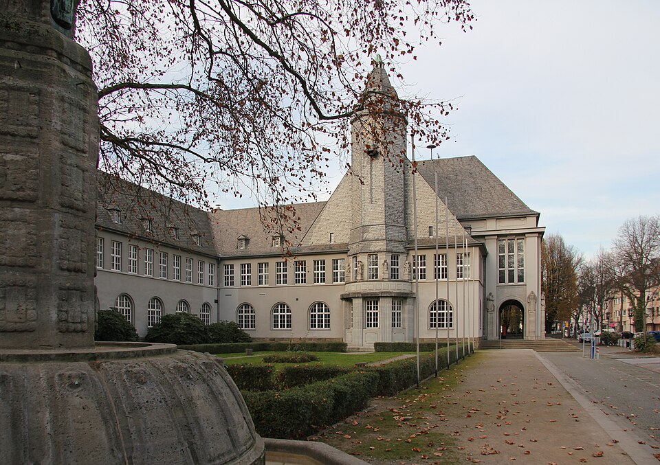 Wintergarten-Fachbetriebe in Schwerte: Rathaus