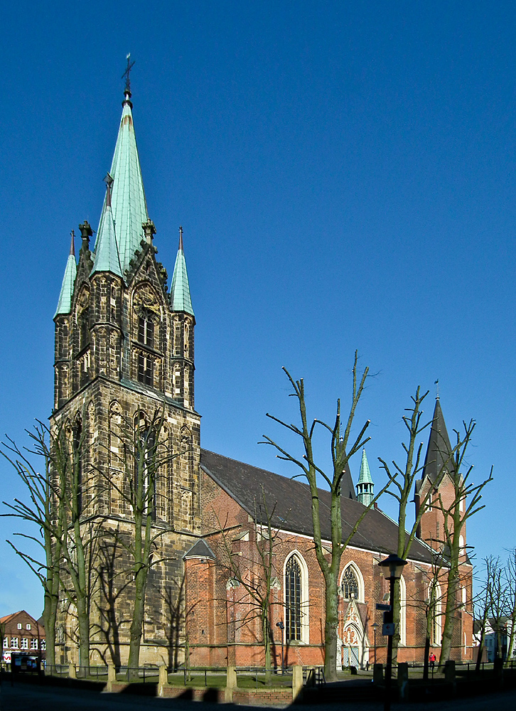 Wintergarten-Fachbetriebe in Sendenhorst: Kirche und Turm – Foto: Gerd Friedrich Wintergarten-Fachbetriebe in Sendenhorst: Kirche und Turm