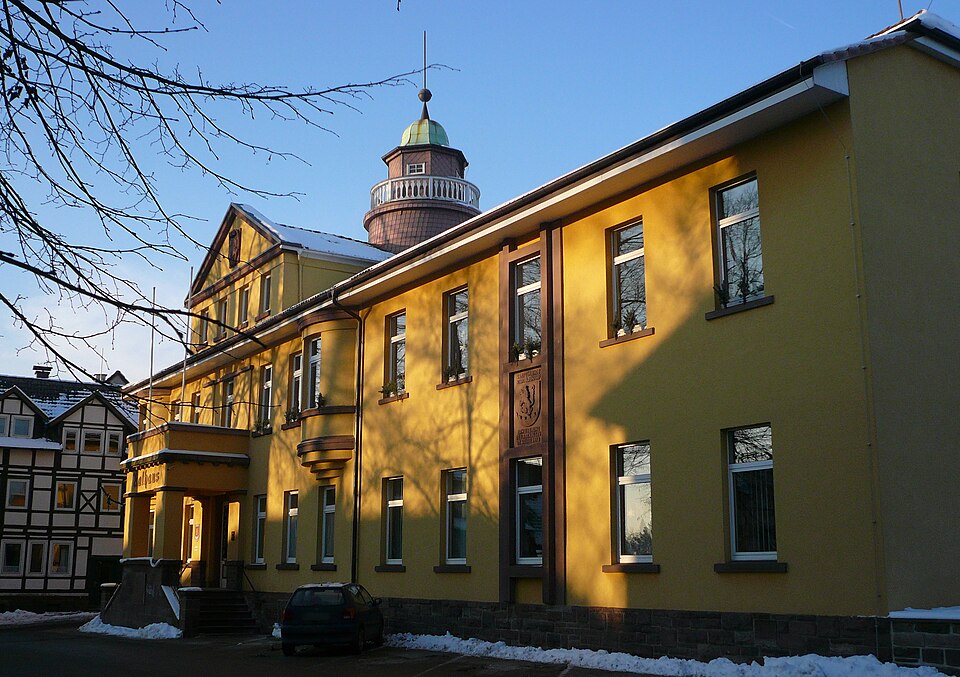 Wintergarten-Fachbetriebe in Stadtoldendorf: Rathaus
