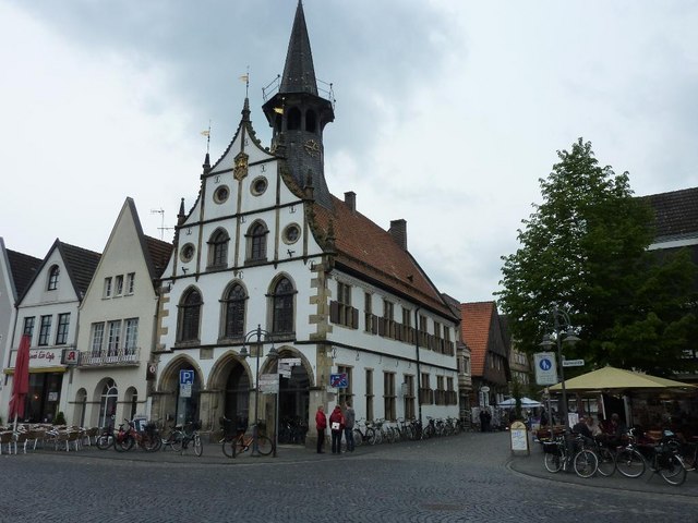 Wintergarten-Fachbetriebe in Steinfurt: Markt. Rathaus – Foto: Udo und Joan Fugel Wintergarten-Fachbetriebe in Steinfurt: Markt. Rathaus