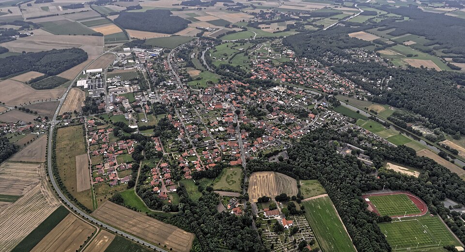 Wintergarten-Fachbetriebe in Steyerberg: Stadtansicht – Foto: Ra Boe Wintergarten-Fachbetriebe in Steyerberg: Stadtansicht