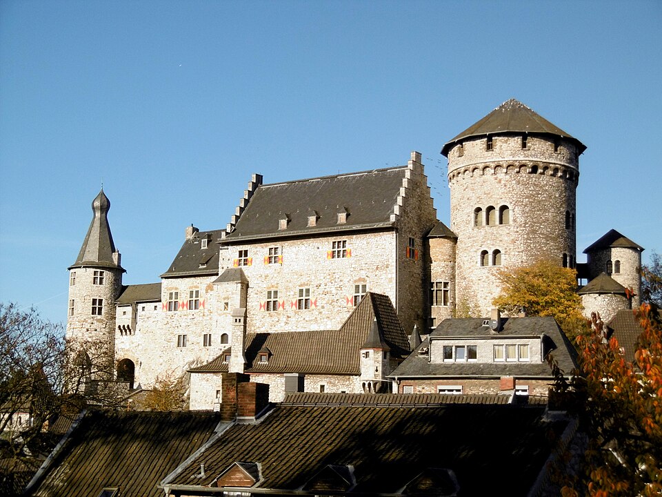Wintergarten-Fachbetriebe in Stolberg (Rheinland): Burg – Foto: ArthurMcGill Wintergarten-Fachbetriebe in Stolberg (Rheinland): Burg