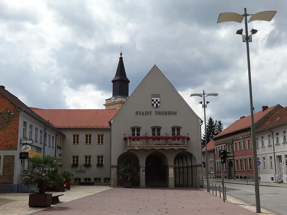 Wintergarten-Fachbetriebe in Trebbin: Rathaus – Foto: Assenmacher Wintergarten-Fachbetriebe in Trebbin: Rathaus