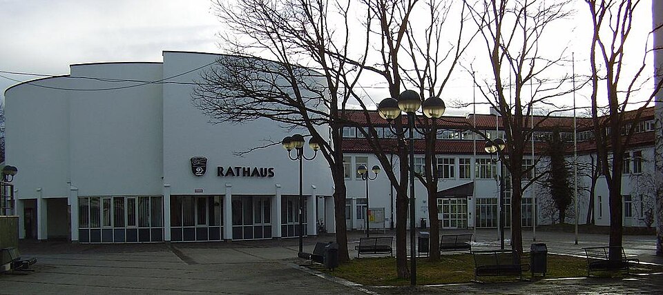Wintergarten-Fachbetriebe in Unterhaching: Rathaus – Foto: MyName Wintergarten-Fachbetriebe in Unterhaching: Rathaus