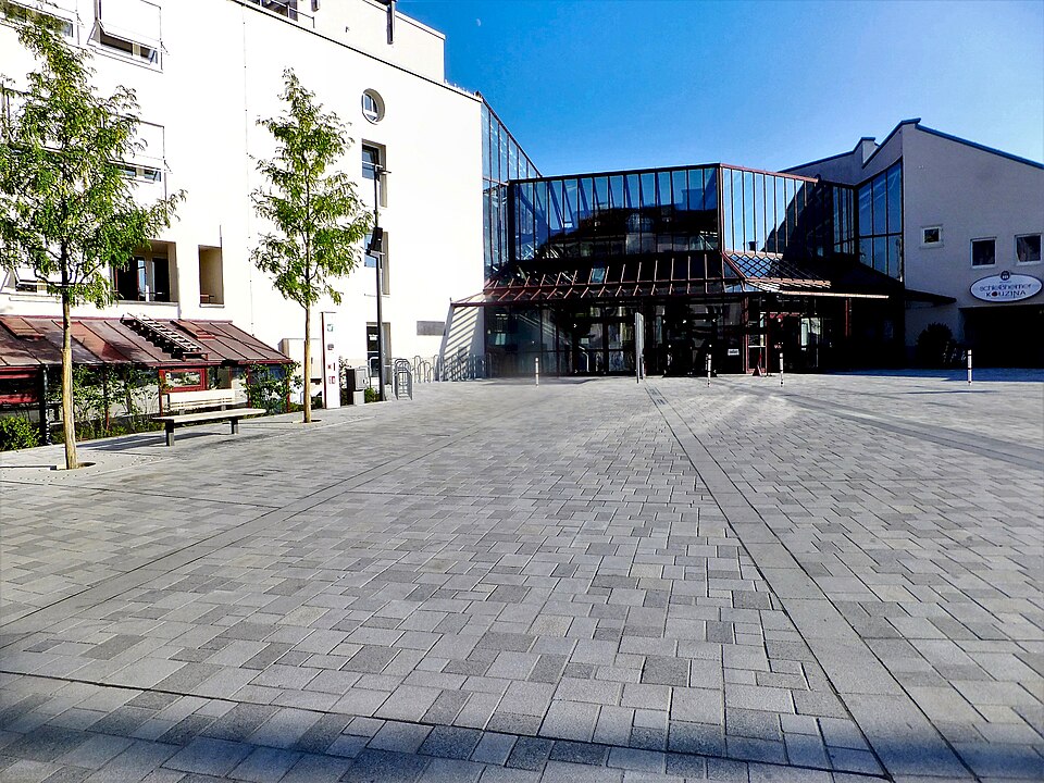 Wintergarten-Fachbetriebe in Unterschleißheim: Rathaus