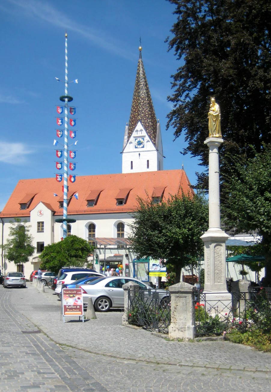 Wintergarten-Fachbetriebe in Vohburg an der Donau: Blick auf Mariensäule und Rathaus – Foto: Didi43 Wintergarten-Fachbetriebe in Vohburg an der Donau: Blick auf Mariensäule und Rathaus