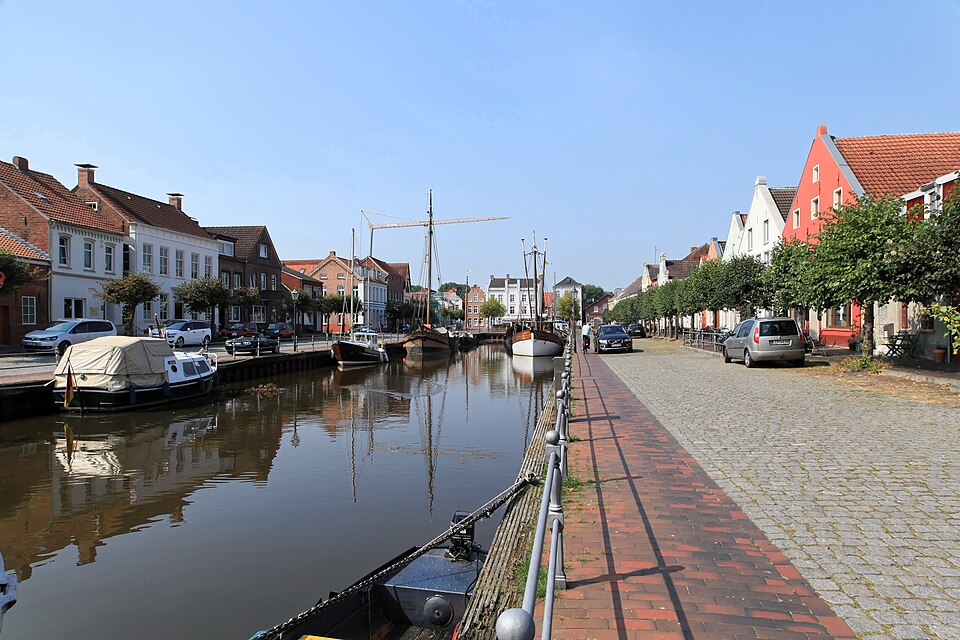 Wintergarten-Fachbetriebe in Weener: Hafen + Alter Hafen – Foto: Frank Vincentz Wintergarten-Fachbetriebe in Weener: Hafen + Alter Hafen