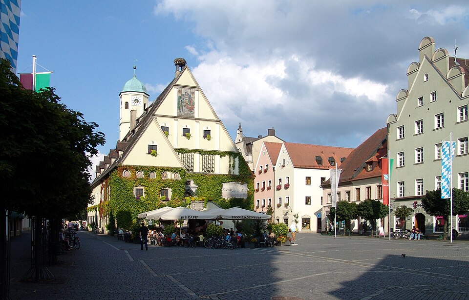 Wintergarten-Fachbetriebe in Weiden in der Oberpfalz: Altes Rathaus