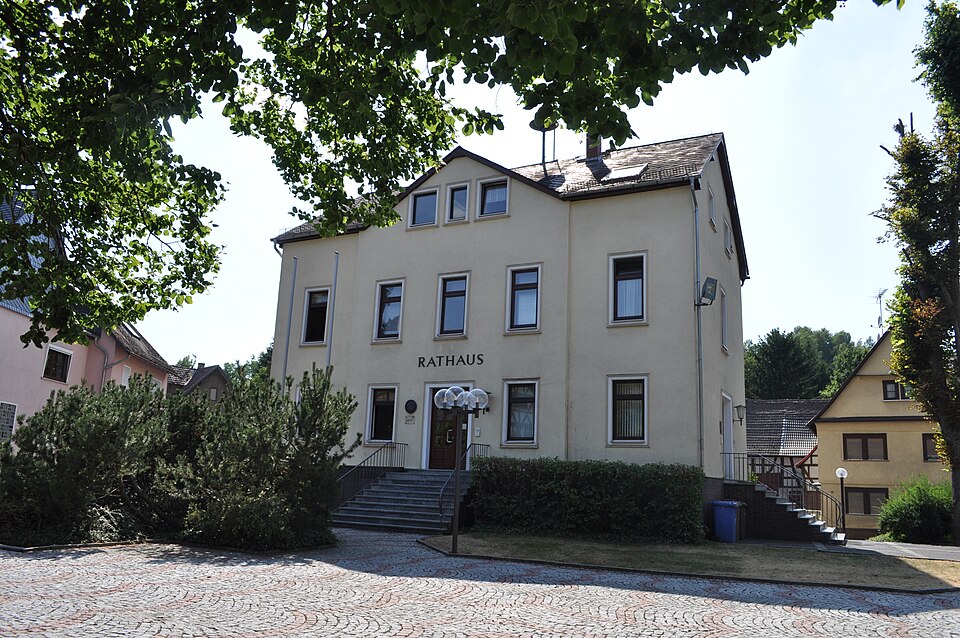 Wintergarten-Fachbetriebe in Weilmünster: Rathaus