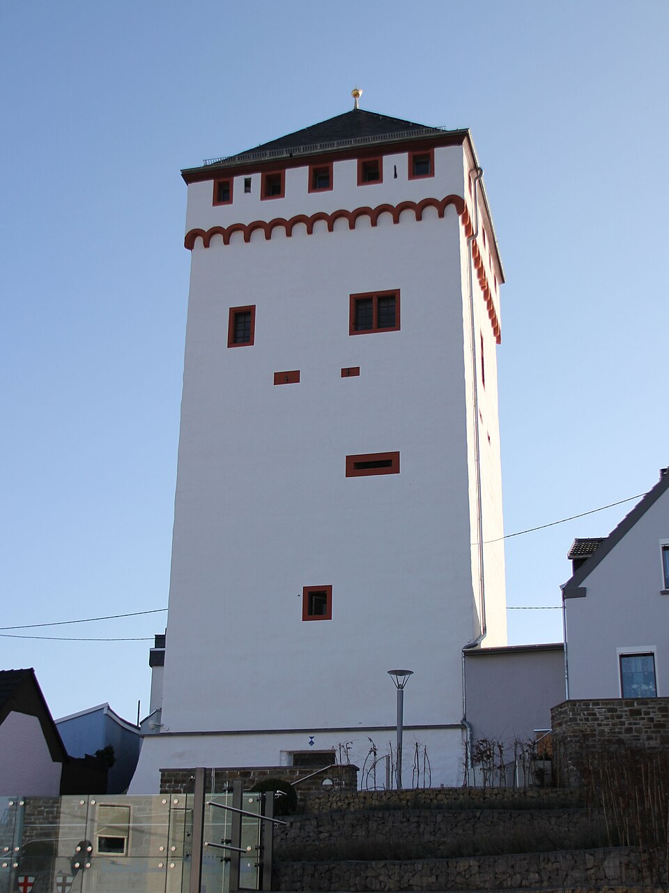 Wintergarten-Fachbetriebe in Weißenthurm: Weißer Turm – Foto: Holger Weinandt Wintergarten-Fachbetriebe in Weißenthurm: Weißer Turm