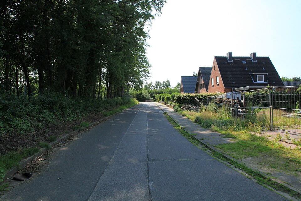 Wintergarten-Fachbetriebe in Westerrönfeld: Jakob-Rohwer-Straße + Jüdischer Friedhof – Foto: Frank Vincentz Wintergarten-Fachbetriebe in Westerrönfeld: Jakob-Rohwer-Straße + Jüdischer Friedhof