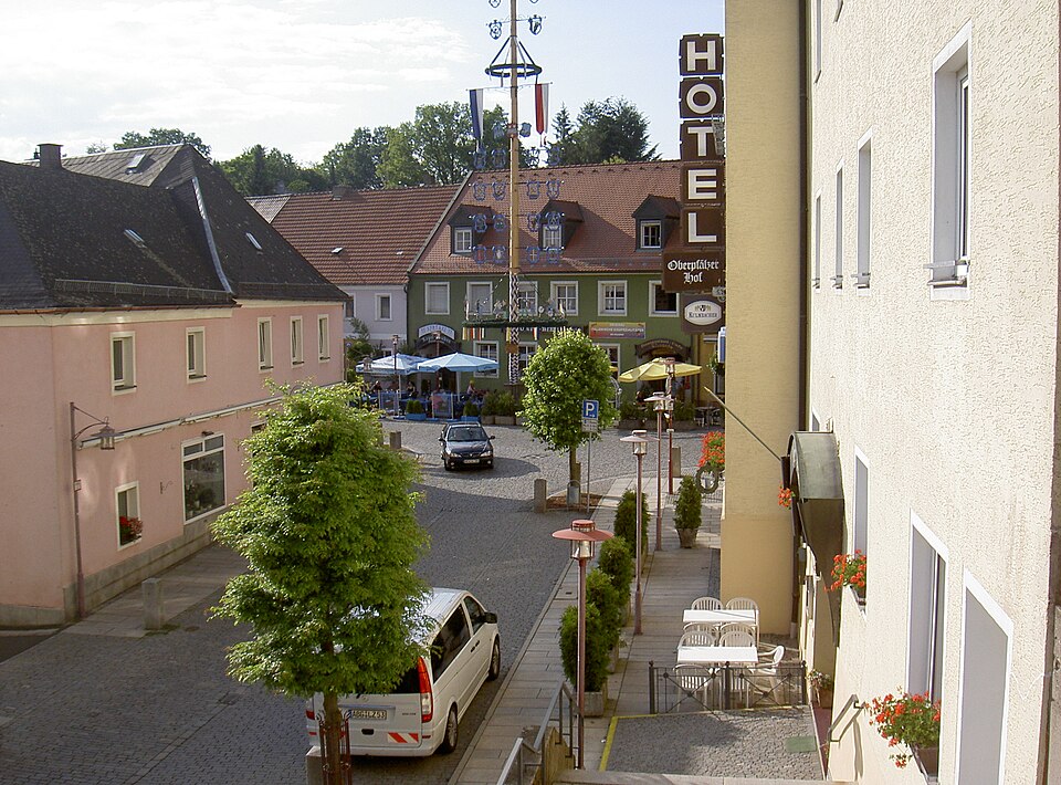 Wintergarten-Fachbetriebe in Windischeschenbach: Stadtansicht – Foto: Allexkoch Wintergarten-Fachbetriebe in Windischeschenbach: Stadtansicht