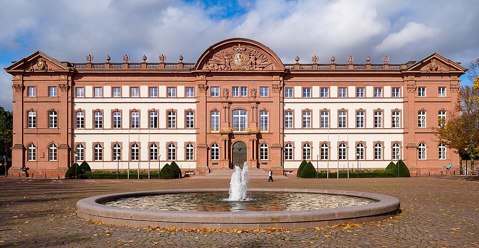 Wintergarten-Fachbetriebe in Zweibrücken: Schloss – Foto: TeKaBe Wintergarten-Fachbetriebe in Zweibrücken: Schloss
